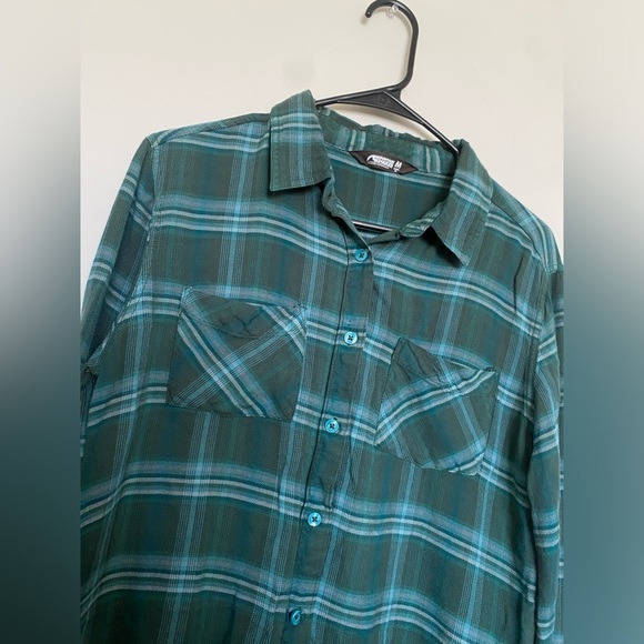 ⭐️FLANNEL⭐️ - Picture 2 of 4